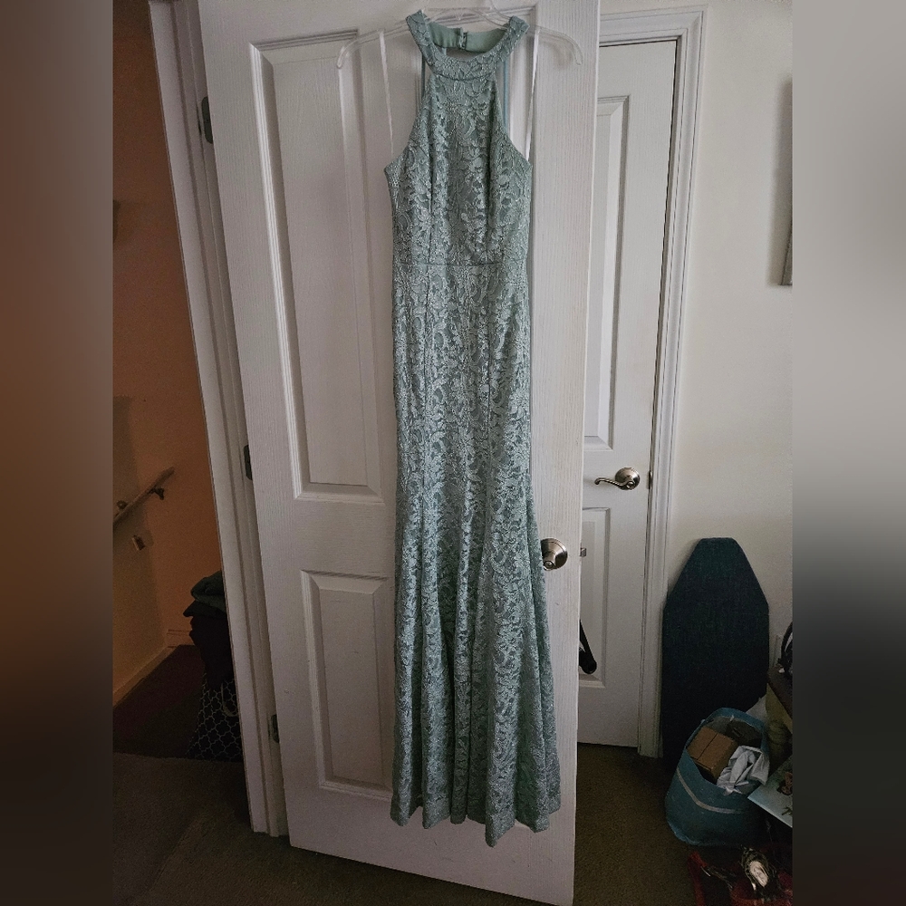 Green Lace Evening Dress